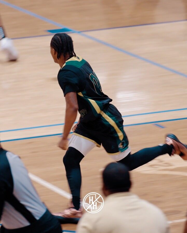 Instagram post from hoophustlers. This post is in position 3.